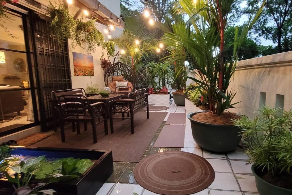 Pangsapuri The Fun House- 3 Bedrooms, Pool Table & Lots More